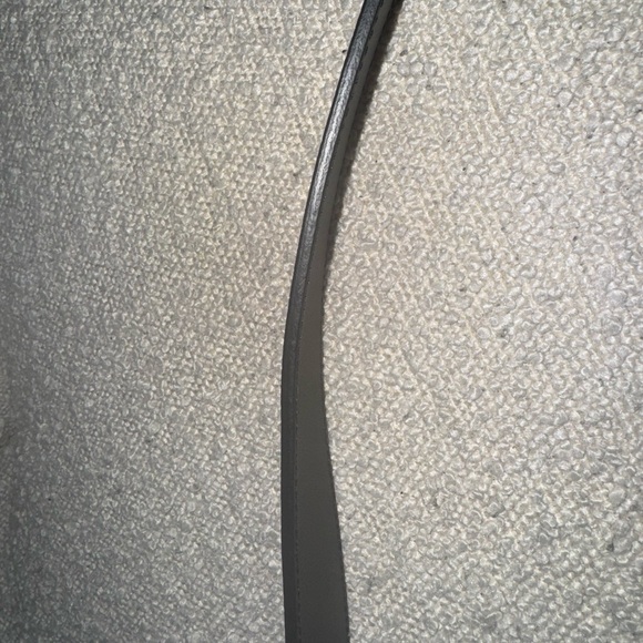 Gucci Black and Gold Leather Belt - Picture 7 of 11